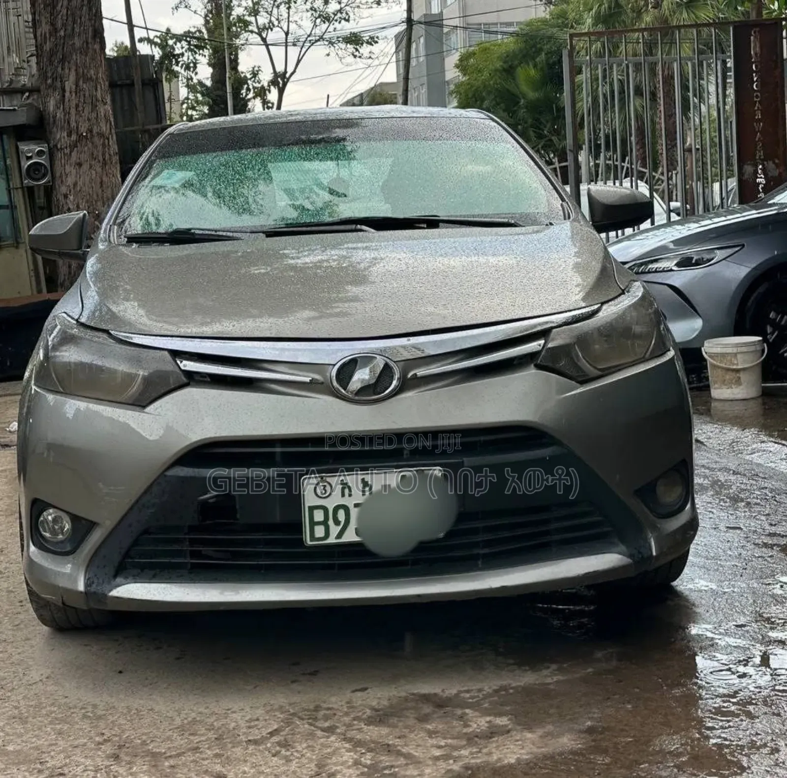 Toyota Yaris 2015 Green