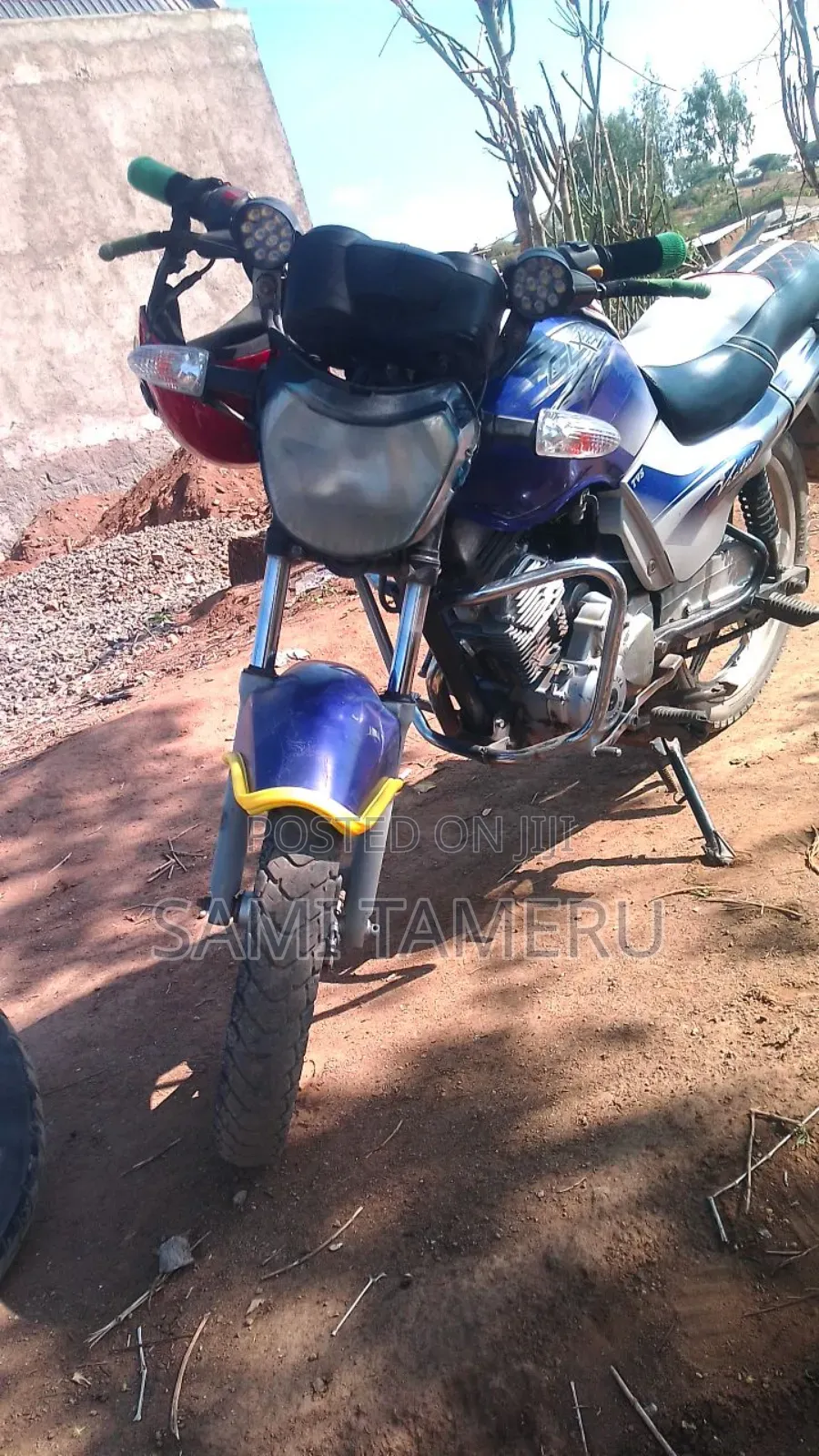 TVS HLX 125 2006