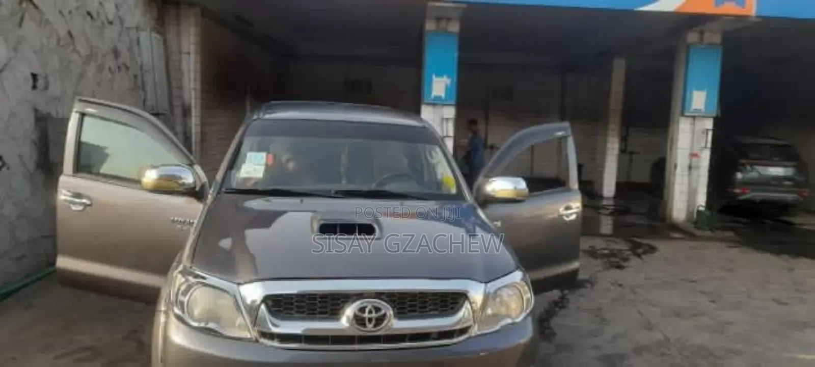 Toyota Hilux 2.5 D-4D 4X4 SRX 2010 Black