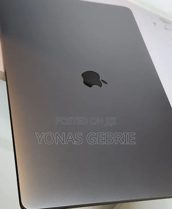 New Laptop Apple MacBook 32GB Intel Core i9 SSD 1T