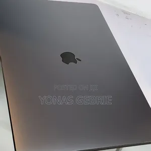 New Laptop Apple MacBook 32GB Intel Core i9 SSD 1T