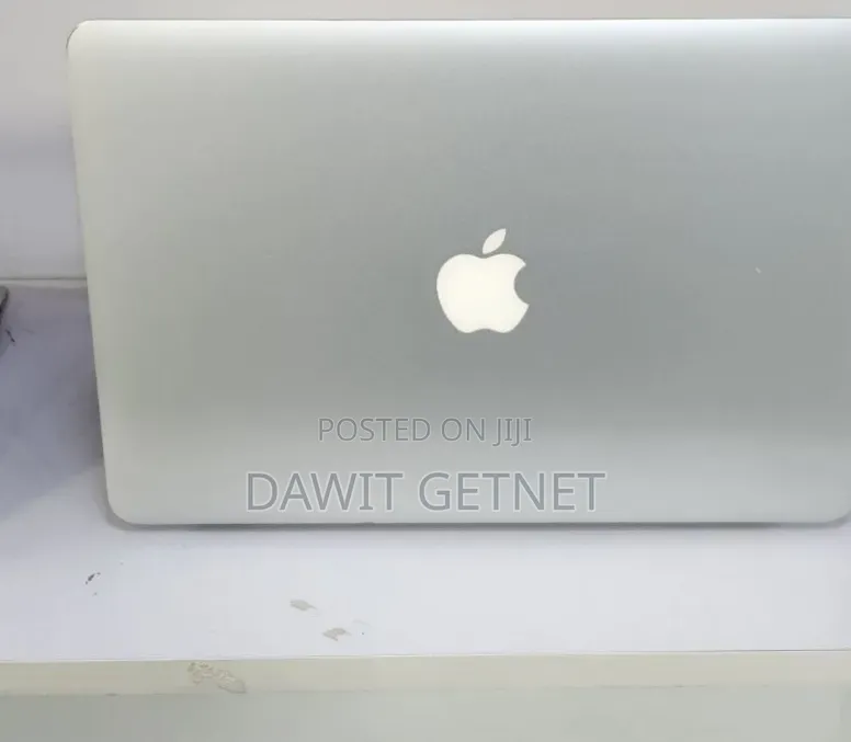 New Laptop Apple MacBook Air 2017 8GB Intel Core i5 SSD 256GB