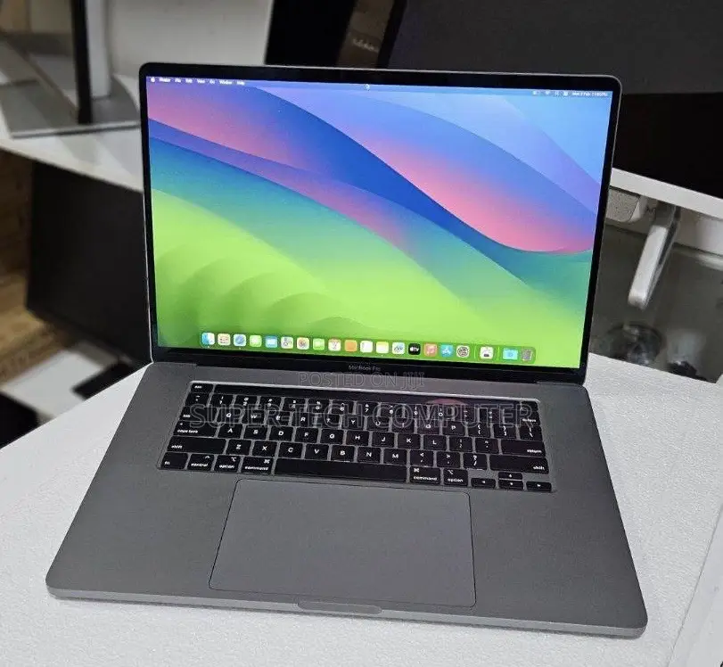 New Laptop Apple MacBook Pro 2019 32GB Intel Core i9 SSD 1T