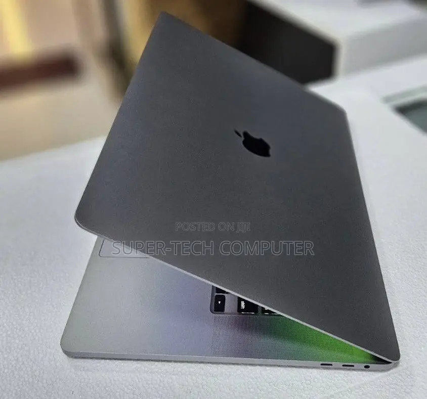 New Laptop Apple MacBook Pro 2019 32GB Intel Core i9 SSD 1T