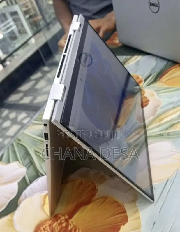 New Laptop HP Envy X360 8GB Intel Core i7 SSD 512GB