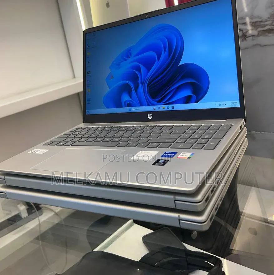 New Laptop HP Stream Notebook 16GB Intel Core i5 SSD 1T