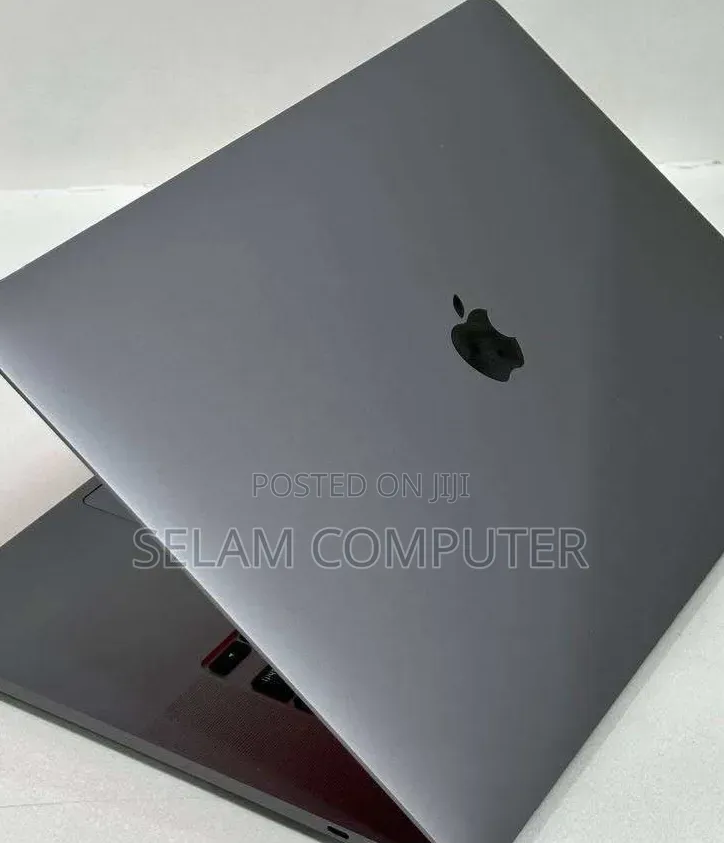New Laptop Apple MacBook Pro 2019 32GB Intel Core i9 SSD 512GB