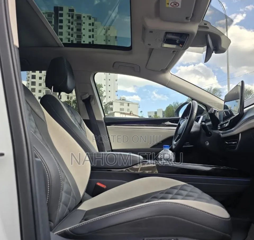 Volkswagen ID.6 2024 White