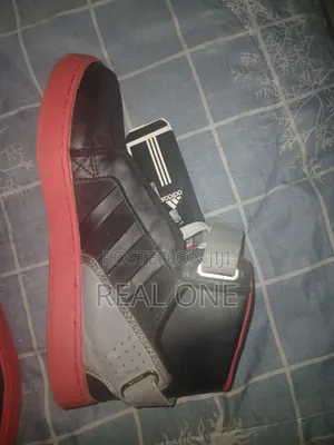 Adidas Sneaker Shoes