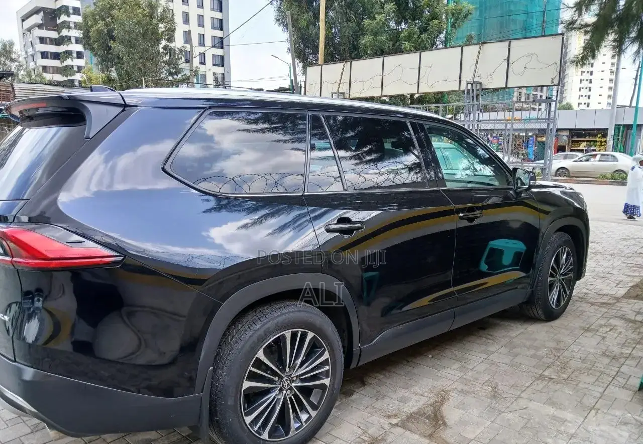 Toyota Grand Highlander Hybrid 2024 Black