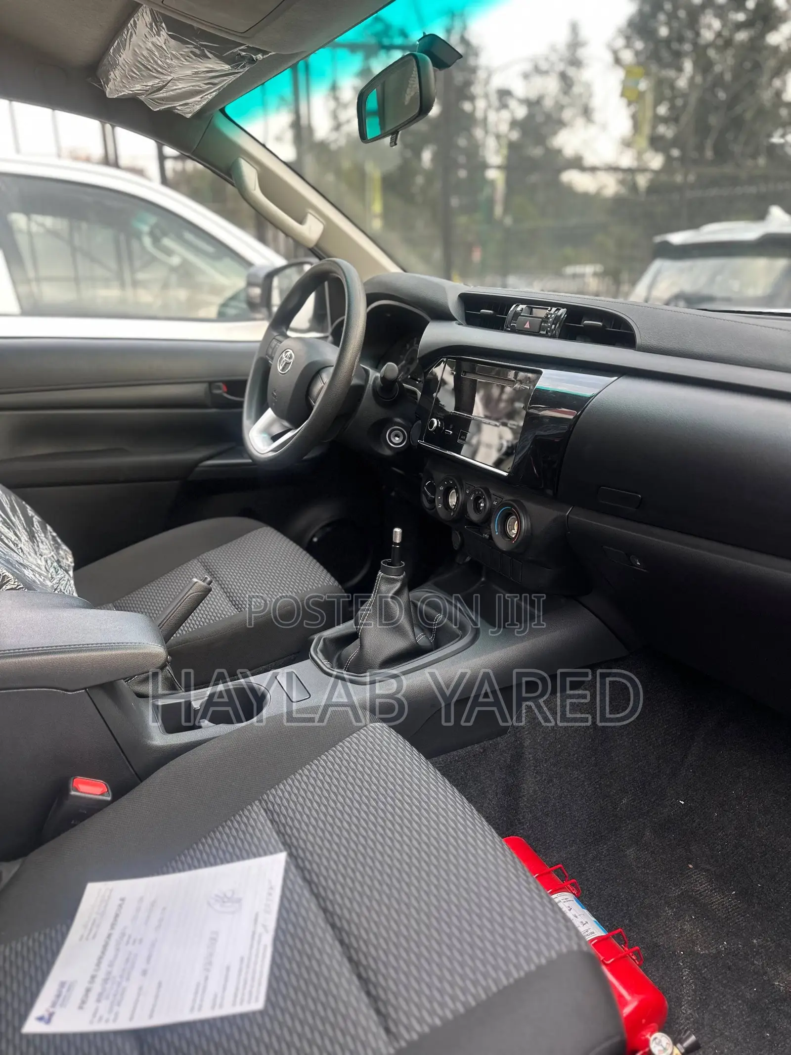 New Toyota Hilux 2023 Silver