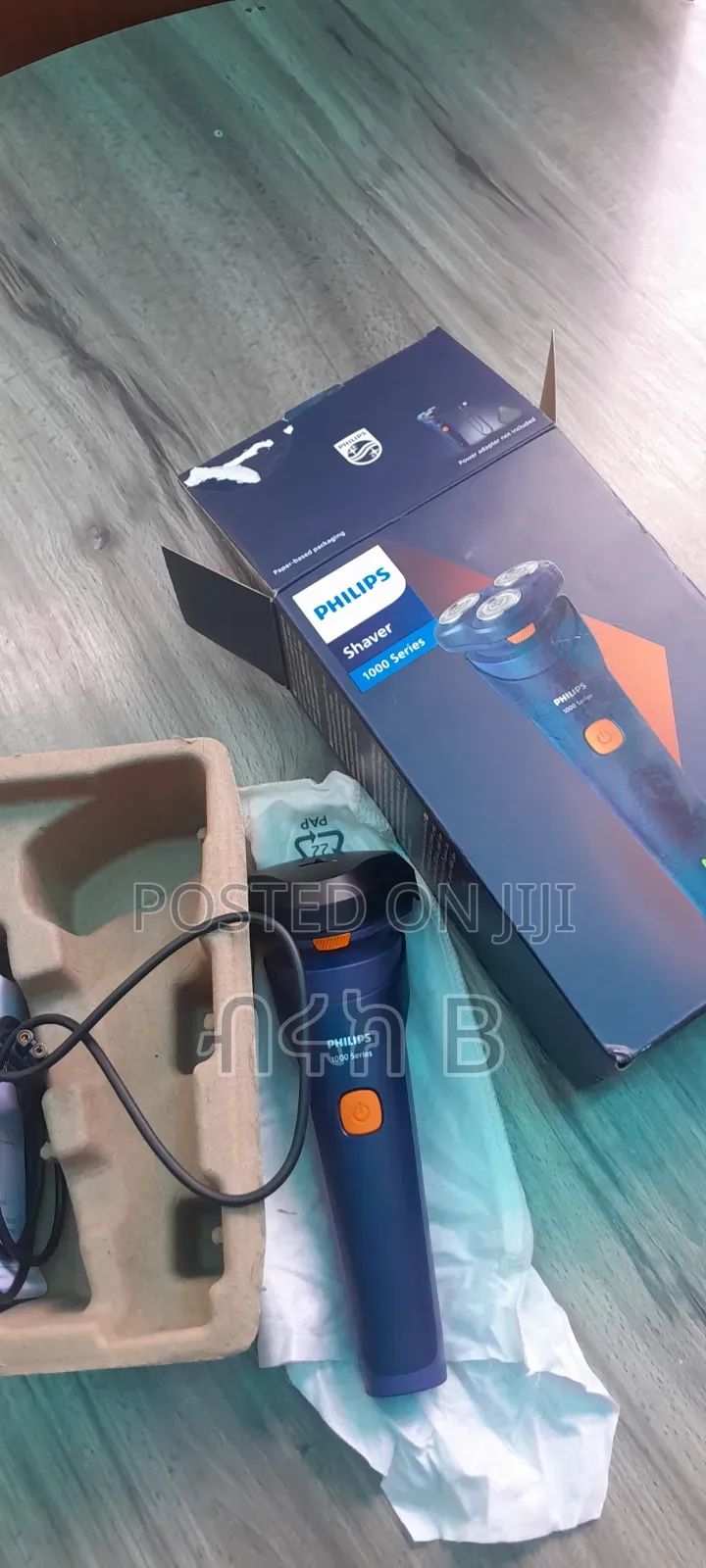 Philips Shaver 1000 Series Rechargeable Electric Razor for Men