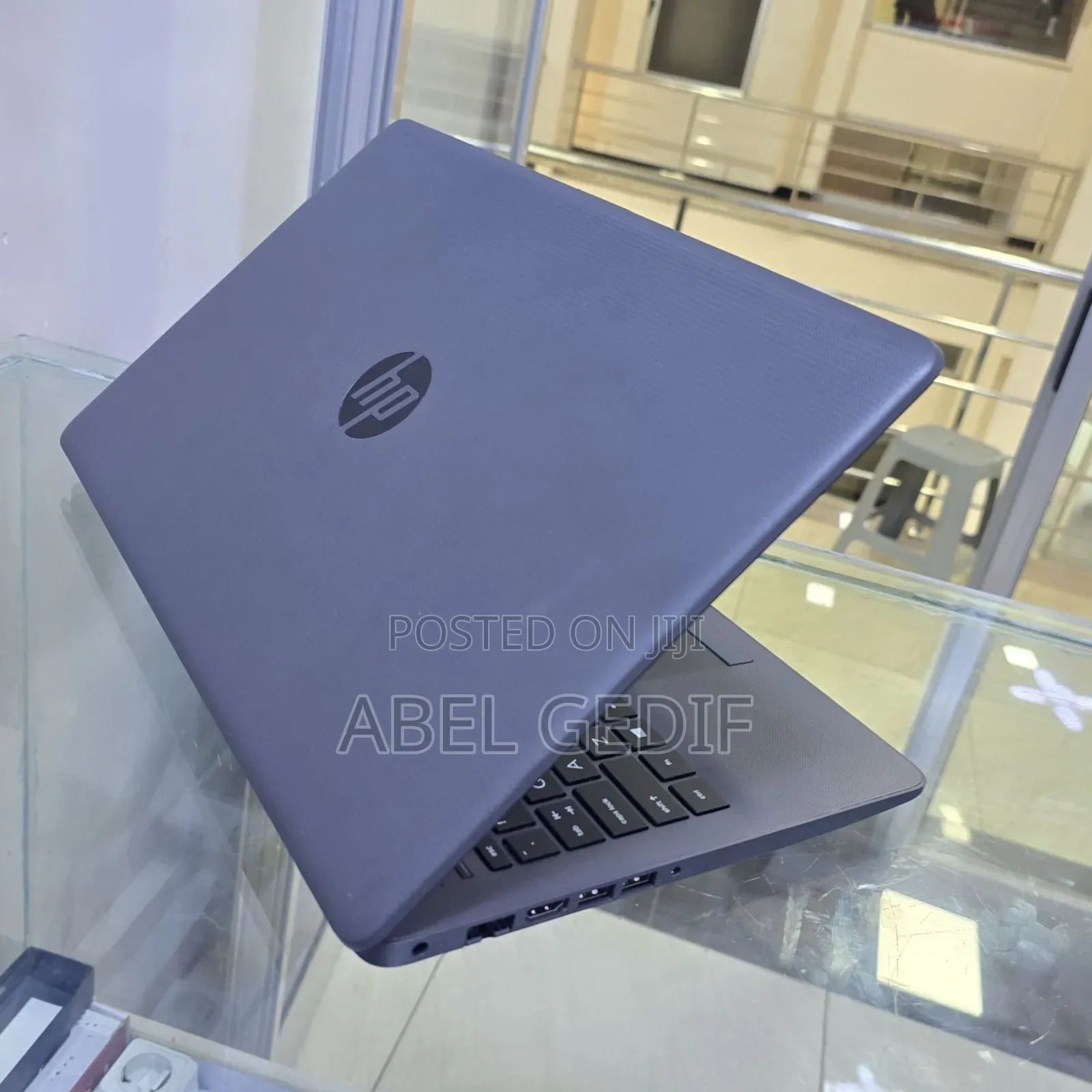 New Laptop HP Stream Notebook 8GB Intel Core i7 HDD 1T