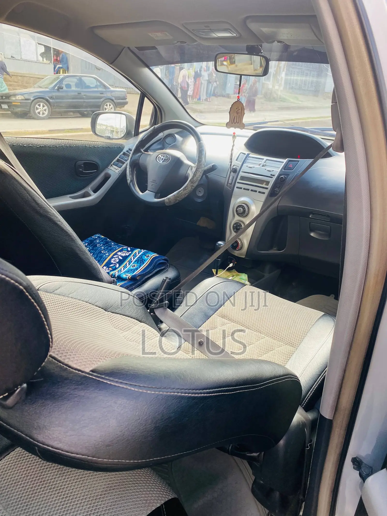 Toyota Yaris 1.0 Eco 2006 Gray