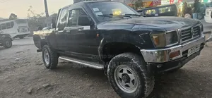 Toyota Hilux 1995 Black