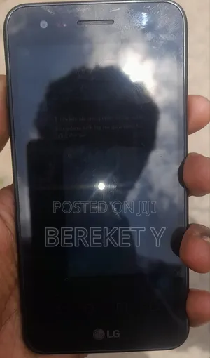 LG K4 8 GB Black