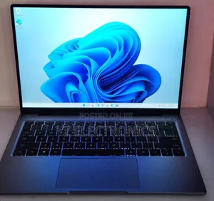 New Laptop Huawei MateBook 13 WRT-W19E 16GB Intel Core i7 SSD 512GB