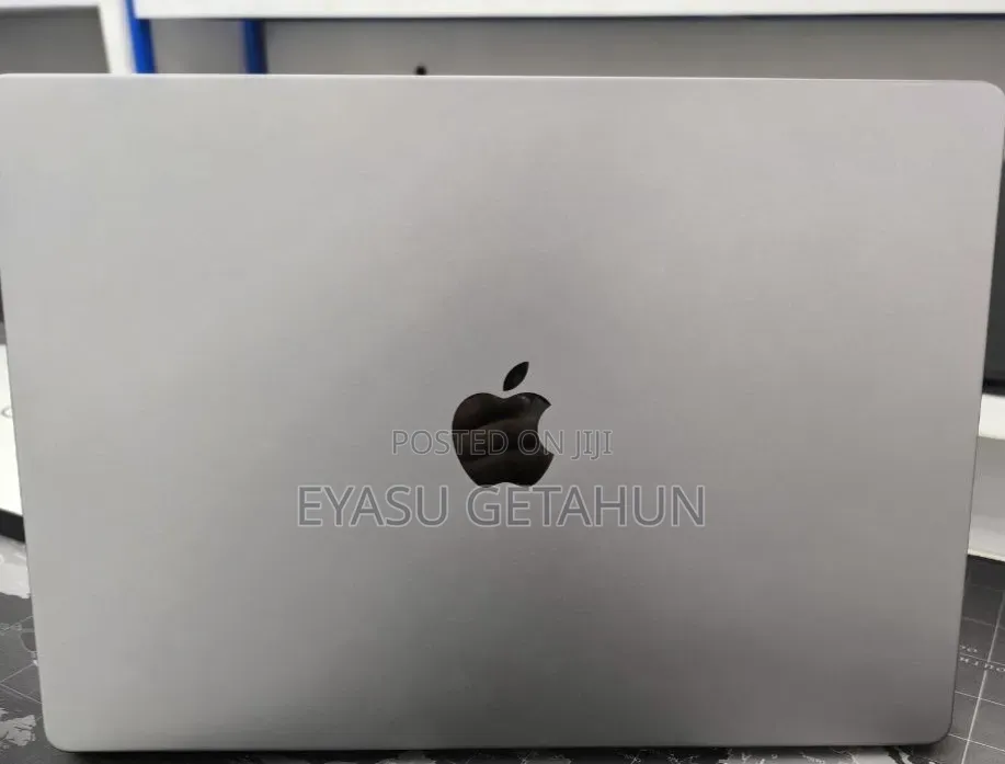 New Laptop Apple MacBook Pro M1 32GB Apple M1 Pro SSD 1T