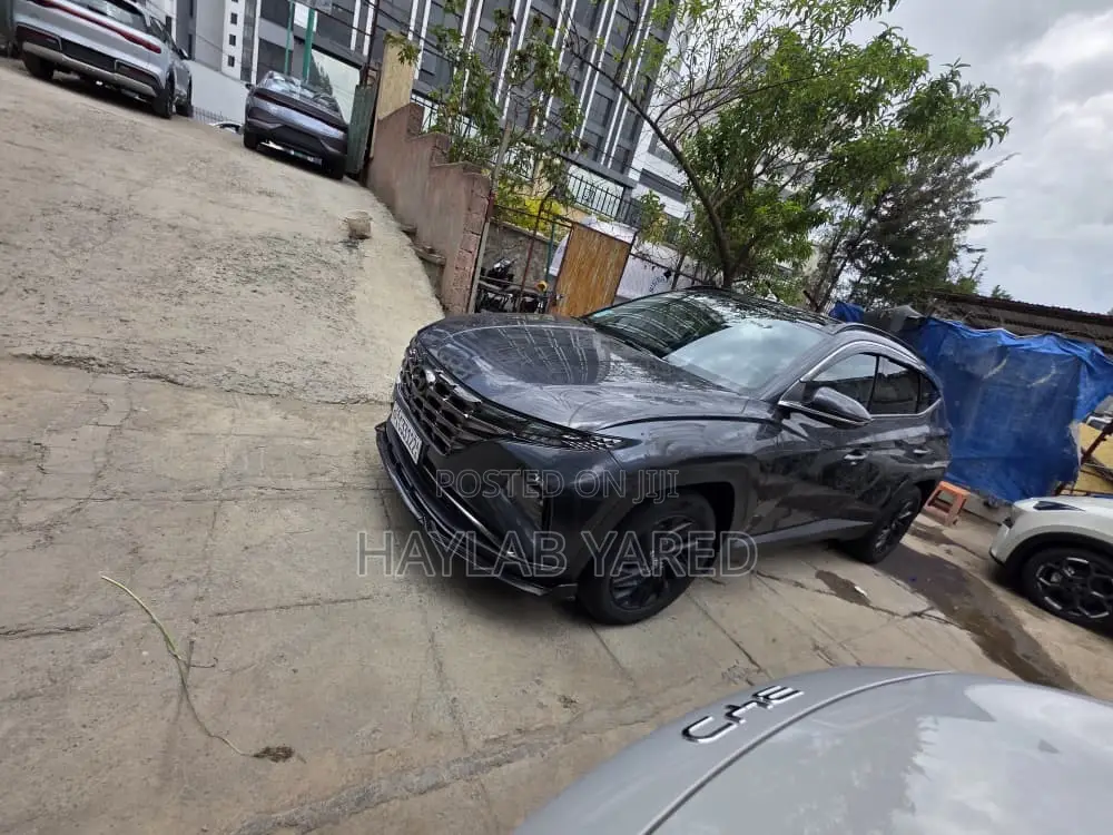 Hyundai Tucson XRT 2022 Gray