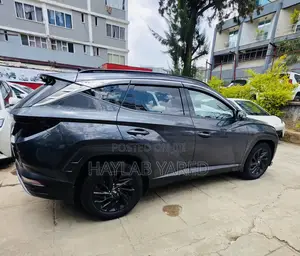 Hyundai Tucson XRT 2022 Gray