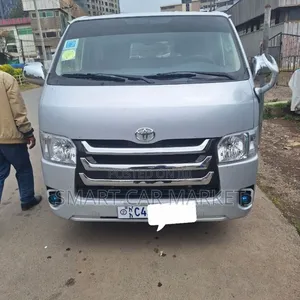 Toyota HiAce 2007 Silver