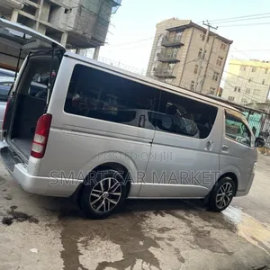 Toyota HiAce 2007 Silver
