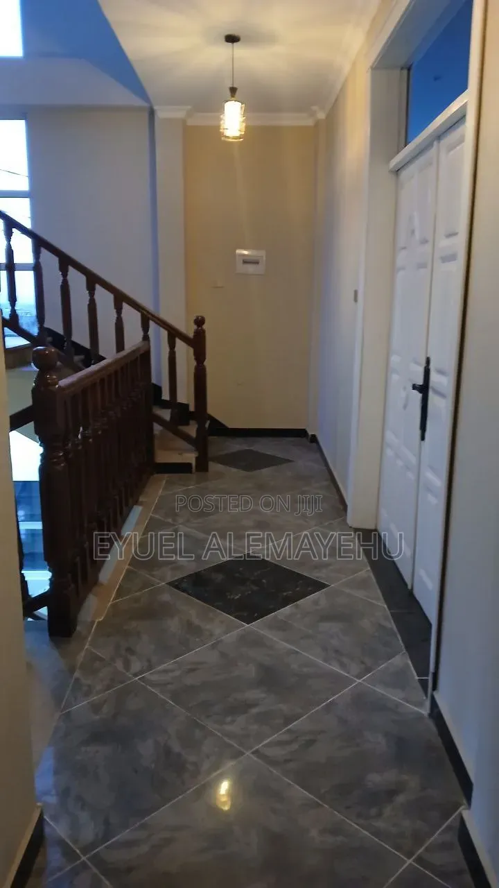 Furnished 6bdrm House in Yeka for sale