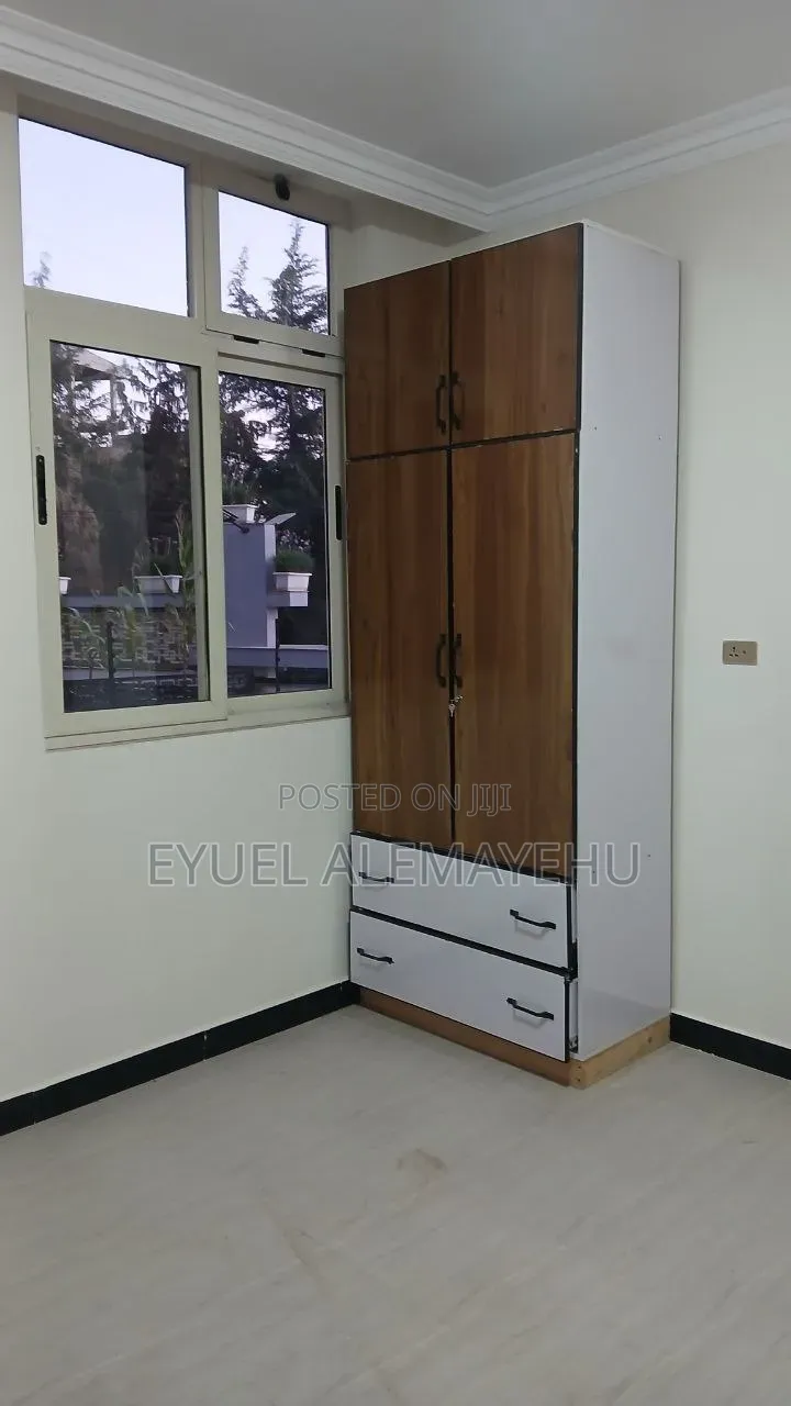 Furnished 6bdrm House in Yeka for sale