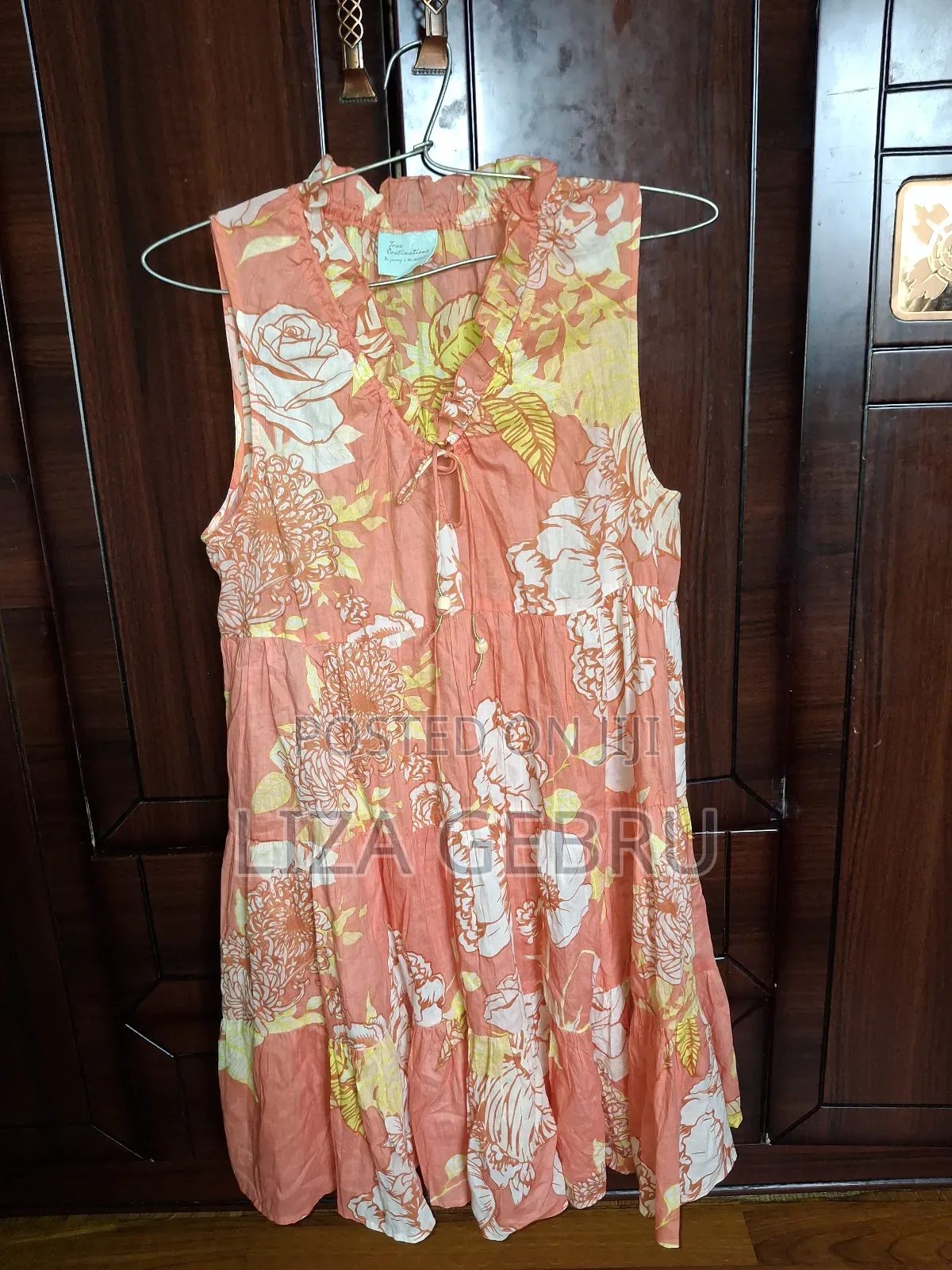 Used Like New Women Short Dress. Size Free. 1300br