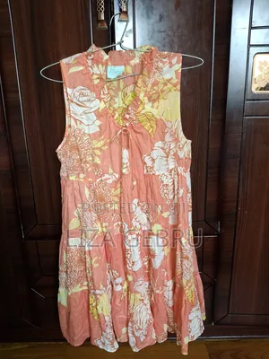 Used Like New Women Short Dress. Size Free. 1300br