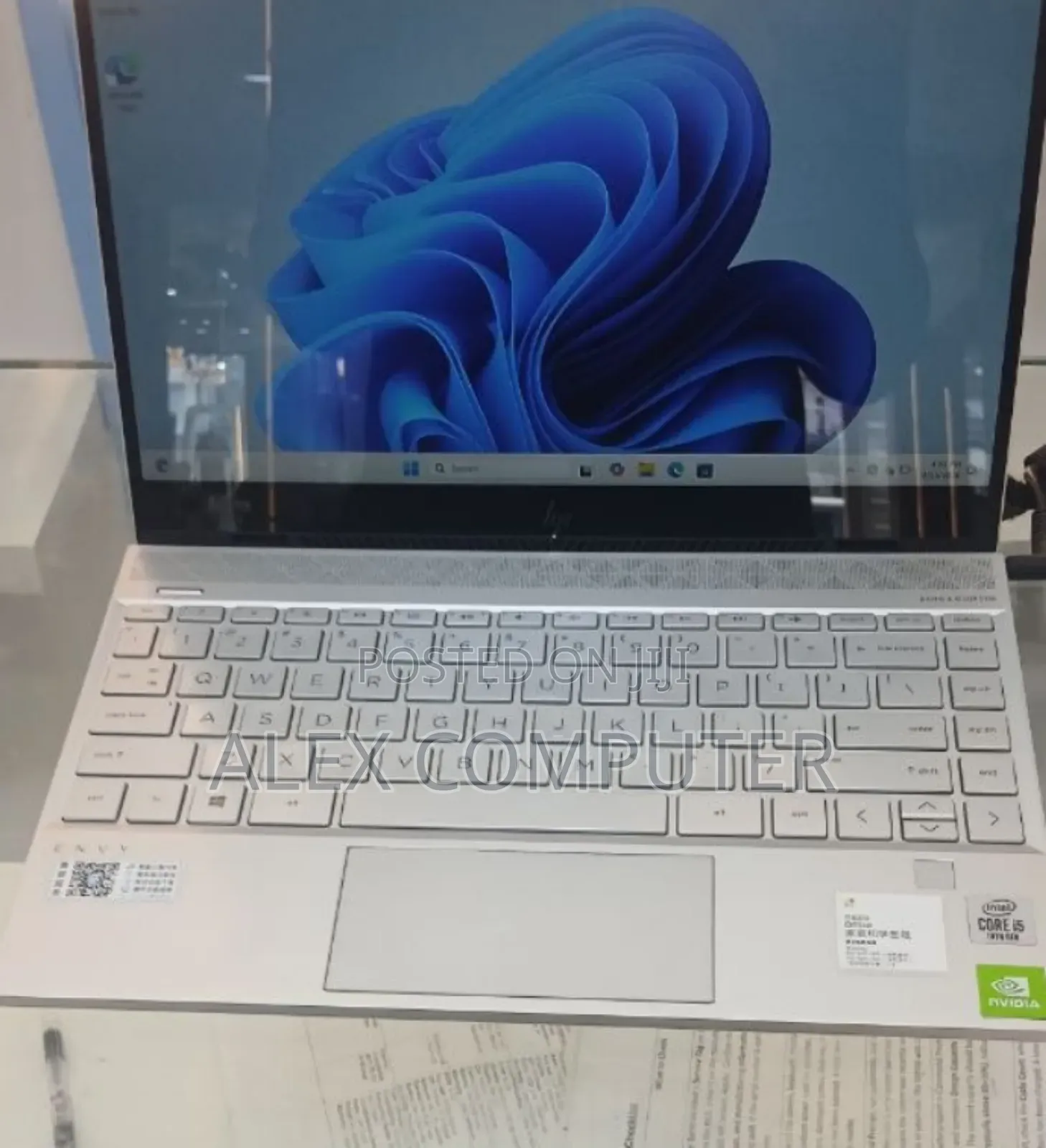 New Laptop HP Envy 15 8GB Intel Core i5 SSD 512GB