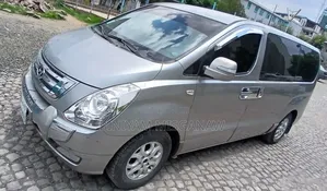 Hyundai H1 2015 Silver