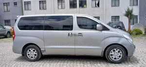 Hyundai H1 2015 Silver