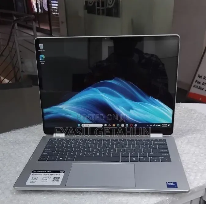 New Laptop HP OmniBook 5 Flip 16GB Intel Core 7 SSD 512GB
