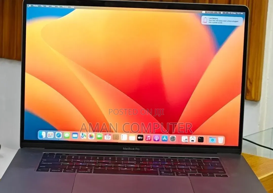 New Laptop Apple MacBook Pro 2019 16GB Intel Core i7 SSD 512GB