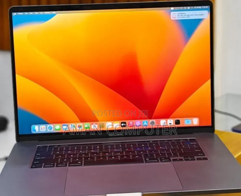 New Laptop Apple MacBook Pro 2019 16GB Intel Core i7 SSD 512GB