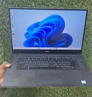 New Laptop Dell Precision 5520 16GB Intel Core i7 SSD 512GB