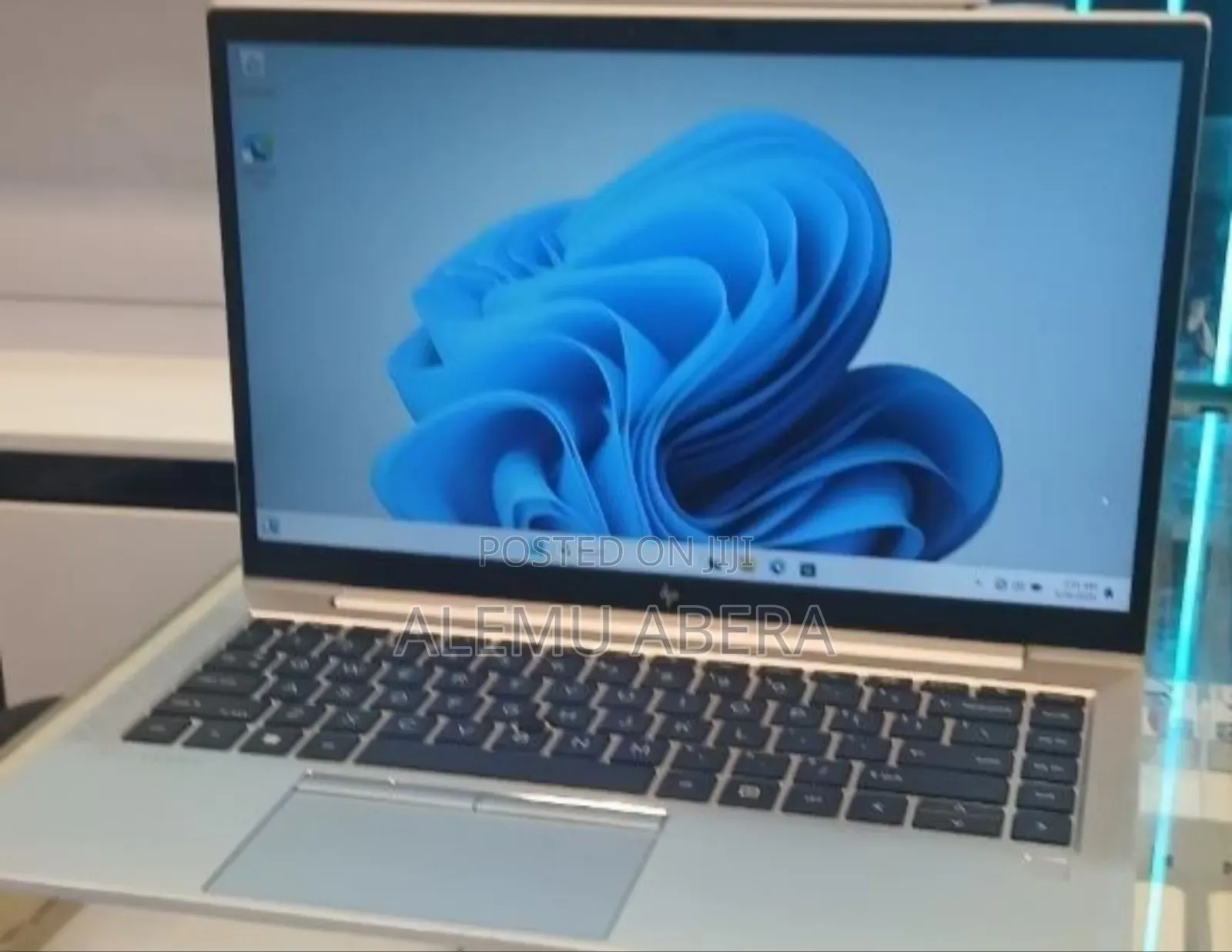 New Laptop HP EliteBook 840 G8 16GB Intel Core i7 SSD 512GB