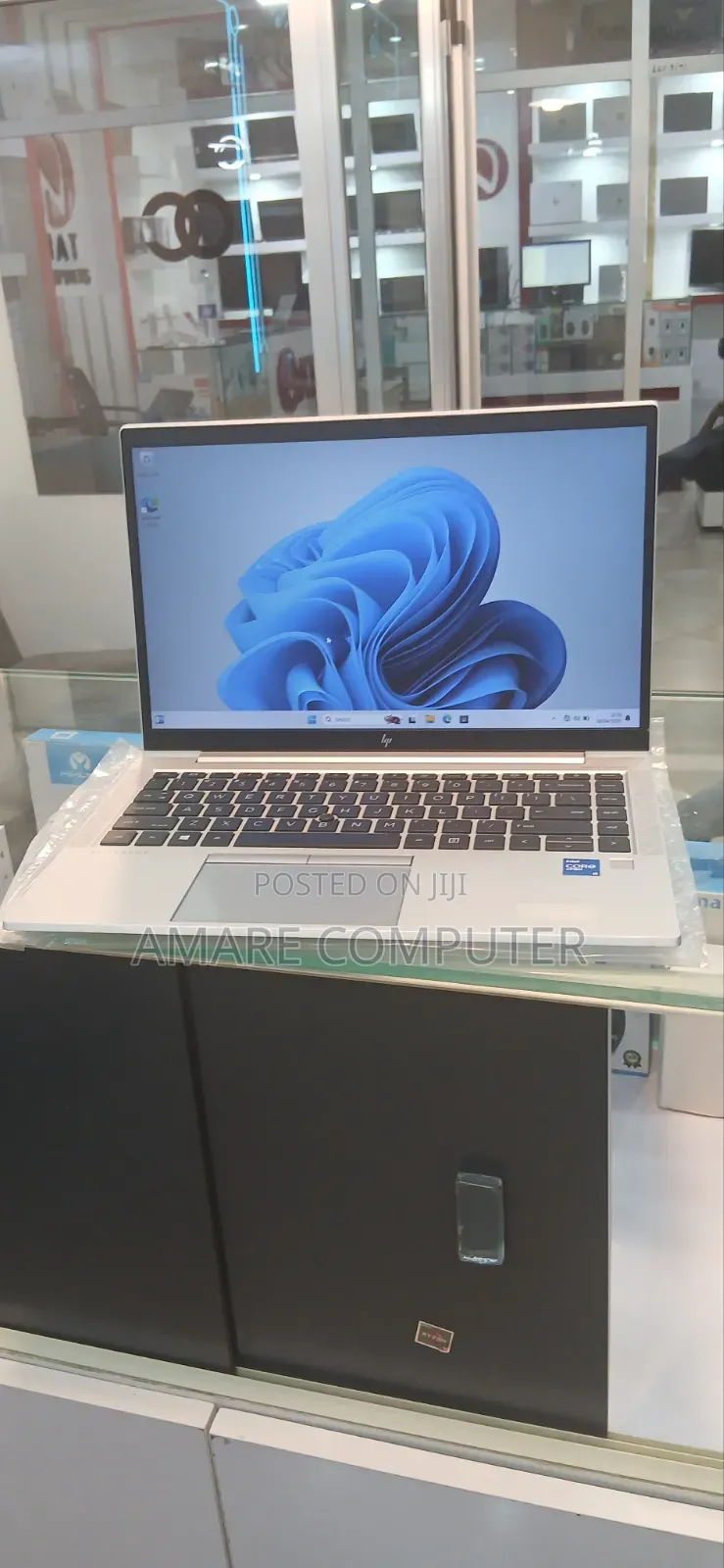 New Laptop HP EliteBook 840 G8 16GB Intel Core i5 SSD 512GB