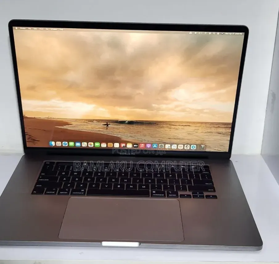 New Laptop Apple MacBook Pro 2019 32GB Intel Core i9 SSD 1T