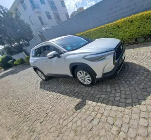 Toyota Corolla Cross Hybrid 2023 Silver