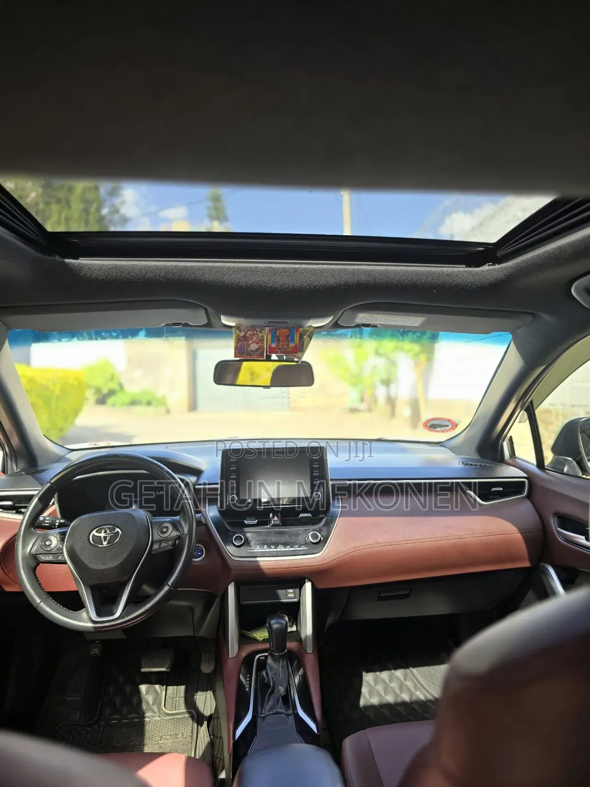 Toyota Corolla Cross Hybrid 2023 Silver