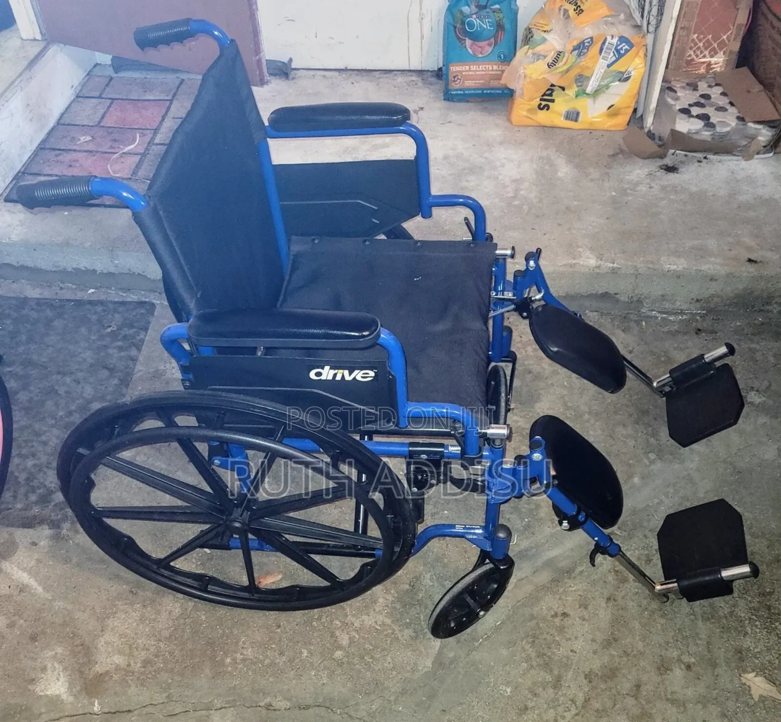 Drive Blue Streak Wheelchair - Used; Local Pick Up Only Drive Wheelcha