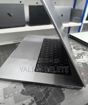 New Laptop Apple MacBook Pro 32GB Apple M1 Max SSD 1T
