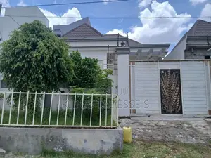 Furnished 3bdrm Villa in 230 M2 3 Bedrooms 2, Bole for sale