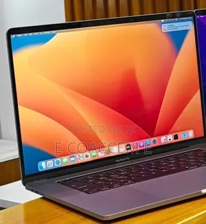 New Laptop Apple MacBook 16GB Intel Core i7 SSD 512GB
