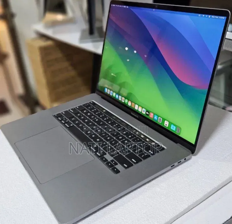New Laptop Apple MacBook Pro 2019 32GB Intel Core i9 SSD 1T