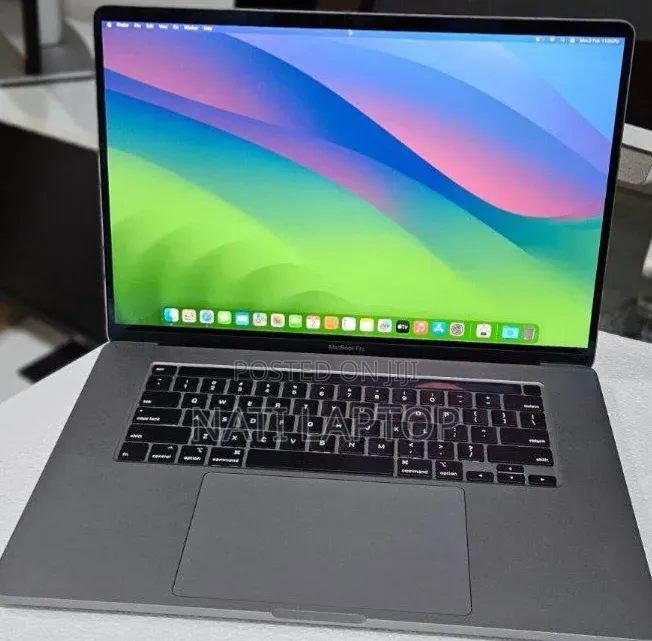 New Laptop Apple MacBook Pro 2019 32GB Intel Core i9 SSD 1T