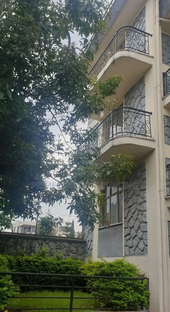 5bdrm Villa in Own, Lideta for sale