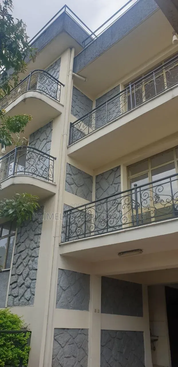 5bdrm Villa in Own, Lideta for sale